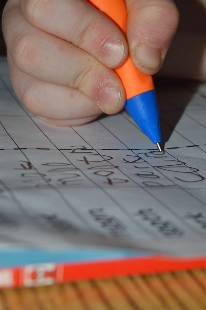 correct grip for handwriting - stabilo
