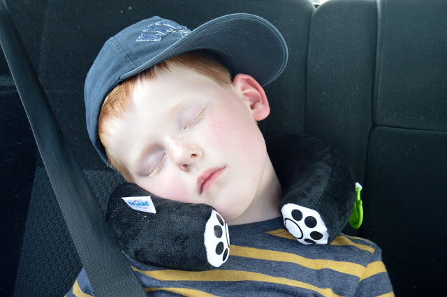 Trunki Travel Pillow - Ben sleeping in the car