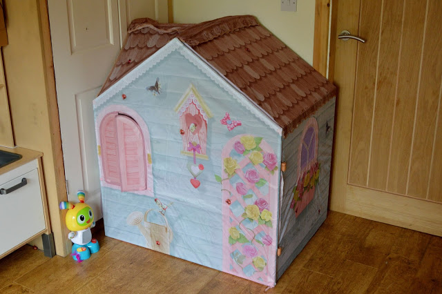 Dream Town Rose Petal Cottage