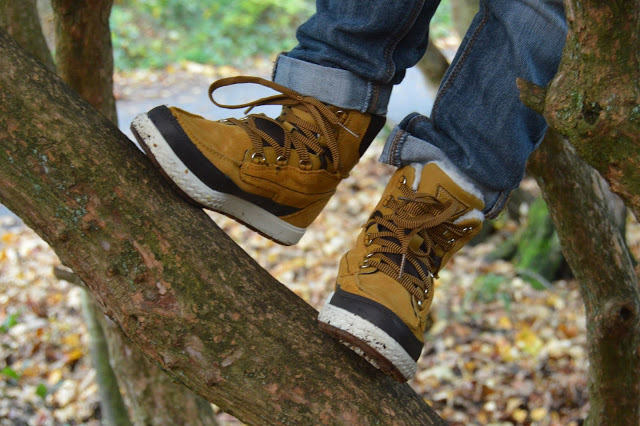 gore-tex boots climbing trees