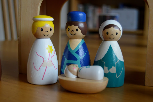 Asda Wooden Nativity - Mary & Jospeh, angel and baby Jesus