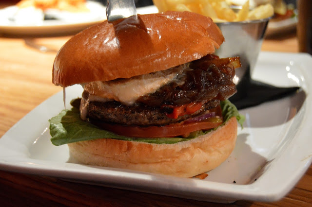 What's Cooking? Burger in a bun