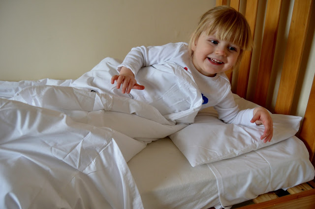 toddler wakes up toddler wakes up