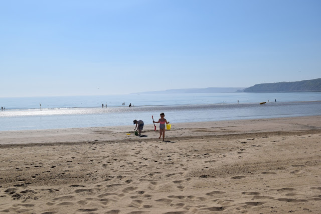 sunny horizon in Scarborough