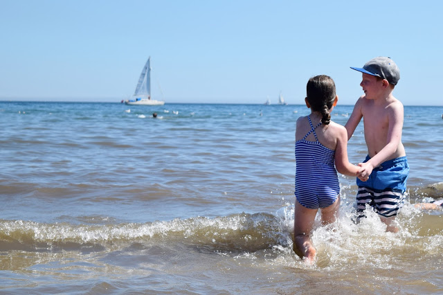 brother and sister in the sea