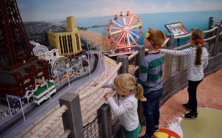 Lego mini land