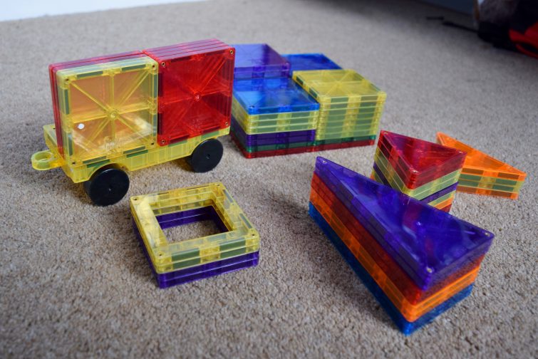 Playmags magnetic tiles
