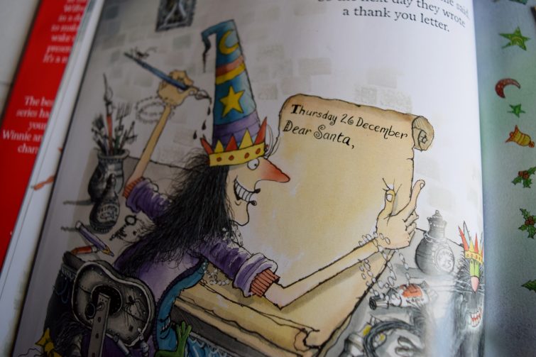 Inside "Winnie and Wilbur meet Santa"