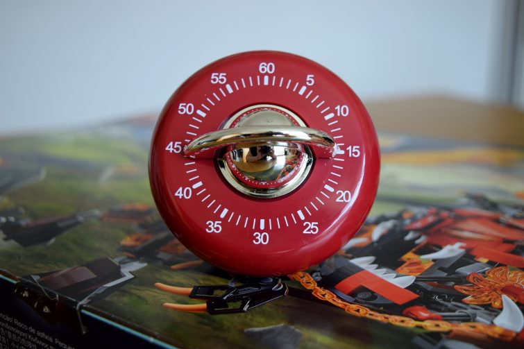 Debenhams vintage style timer set to 15 minutes