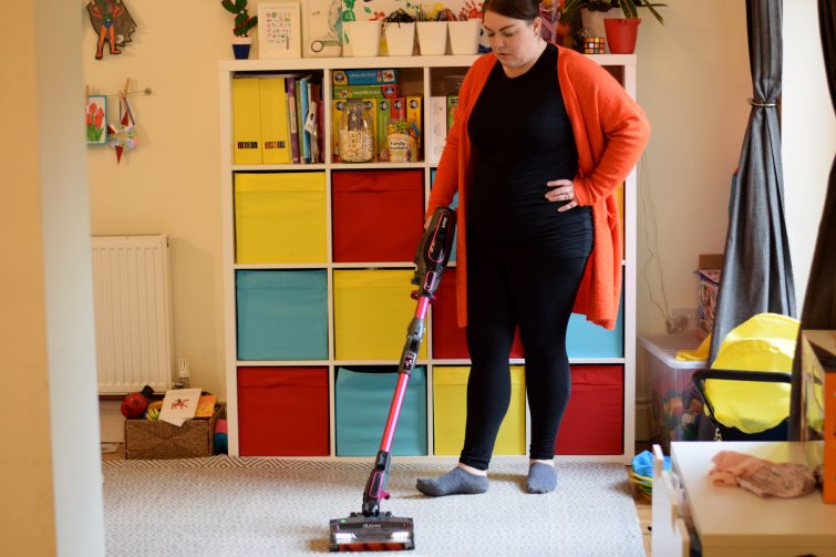 Shark cordless cleaner on carpet