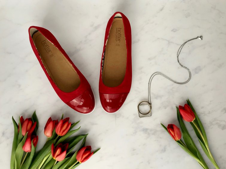 Hotter Angel shoes in red with Calvin Klein necklace and red tulips