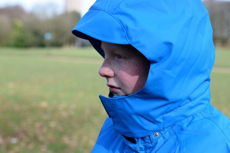 Peaked, removable hood - Reima