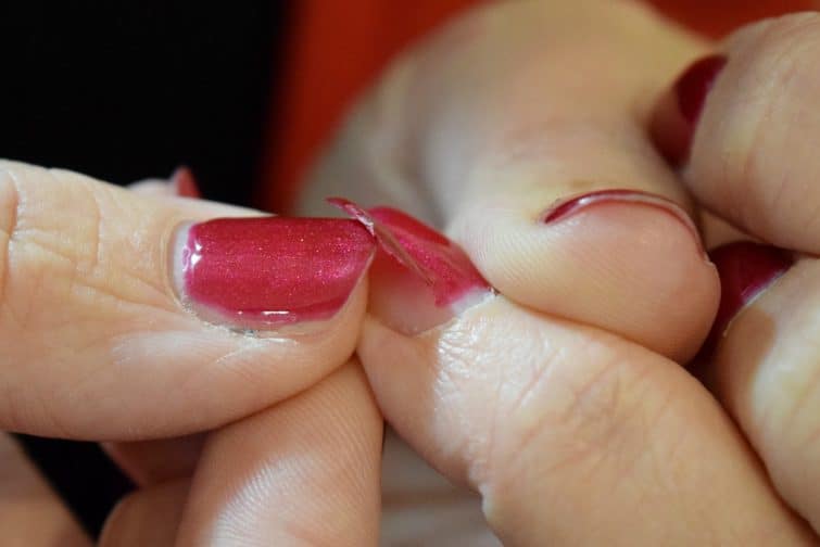 Peeling of a sensationail peel off gel maincure