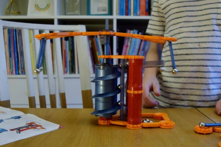 No batteries required for this Geomag set