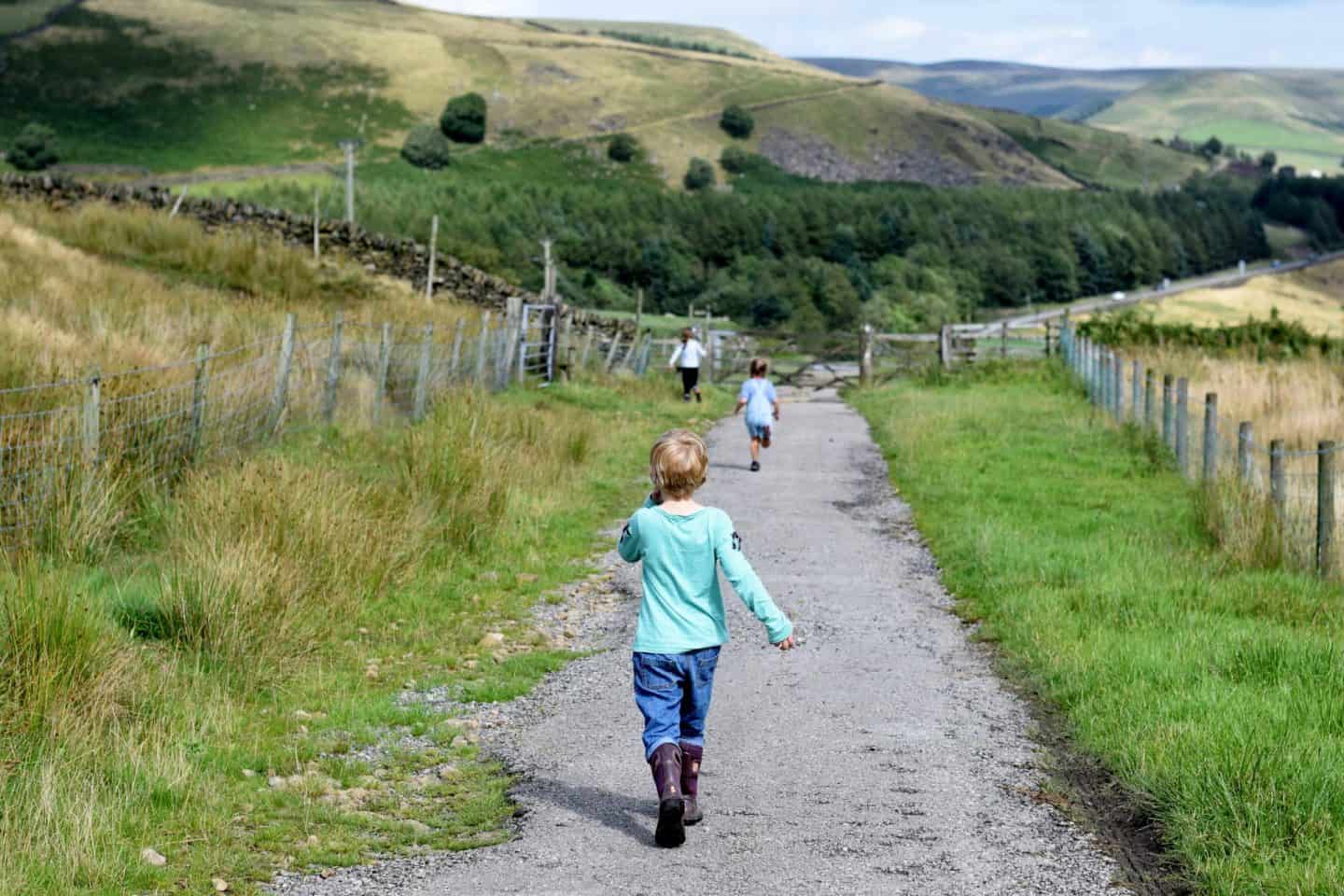 Gorgeous walks near Crowden campsite