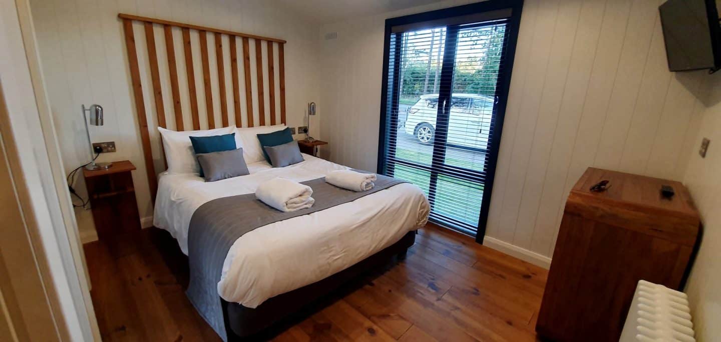 Landal Darwin Forest - luxury lodge, master suite