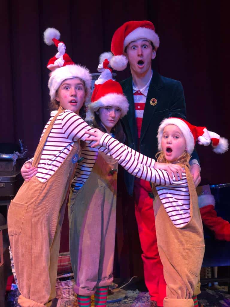 The Secret of Christmas Eve - elves