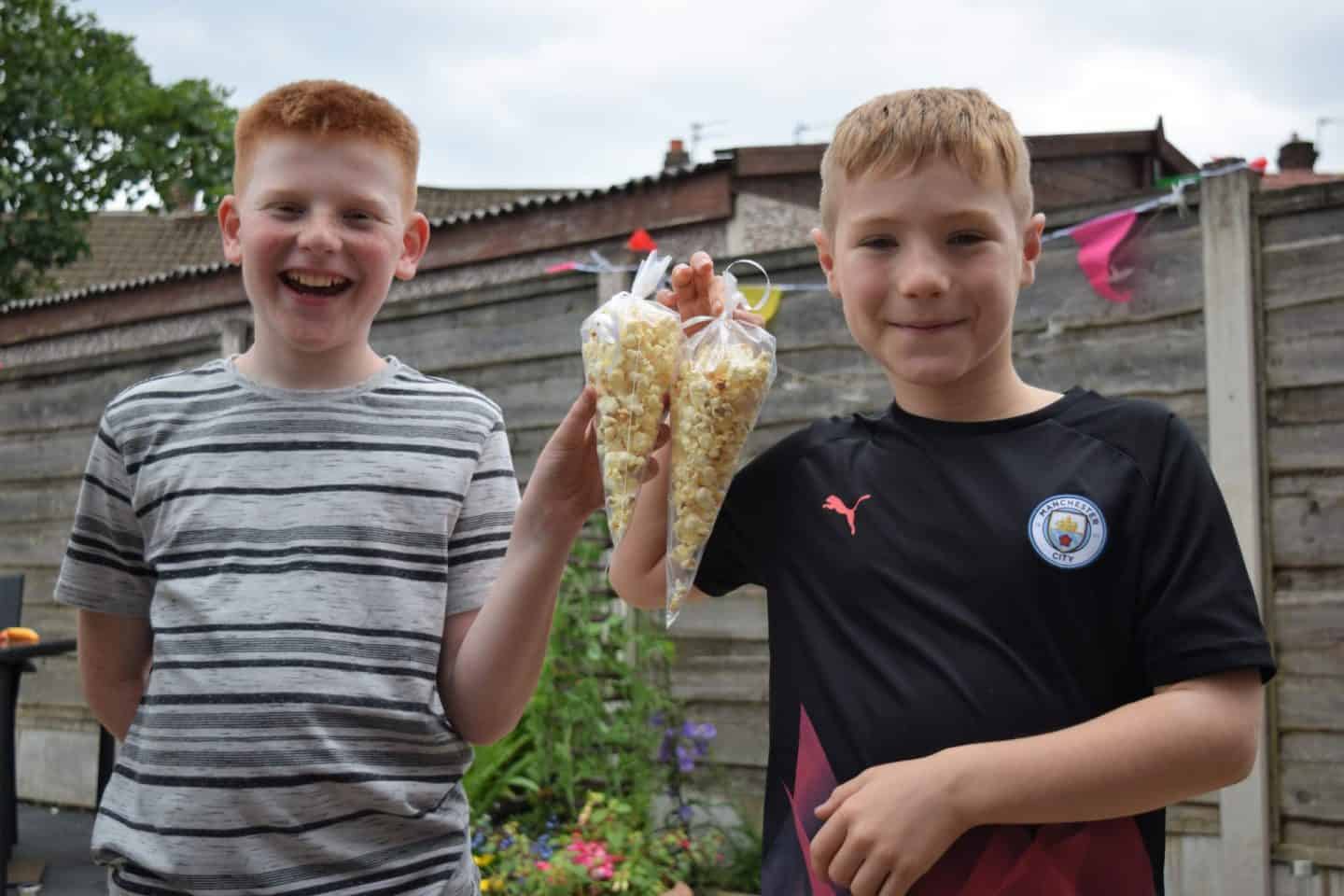 Popcorn cones - a party extra