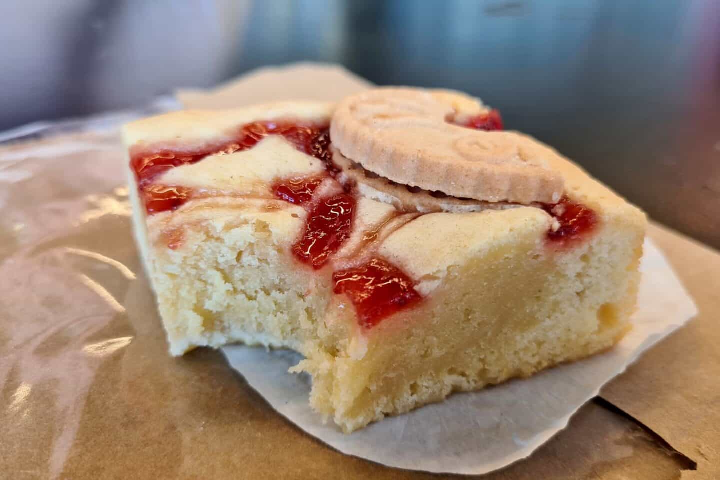 Jammie Dodger blondie