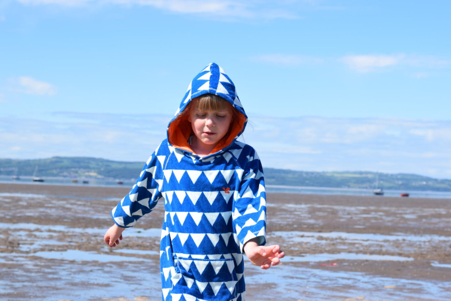 Muddy Puddles towelling poncho with hood