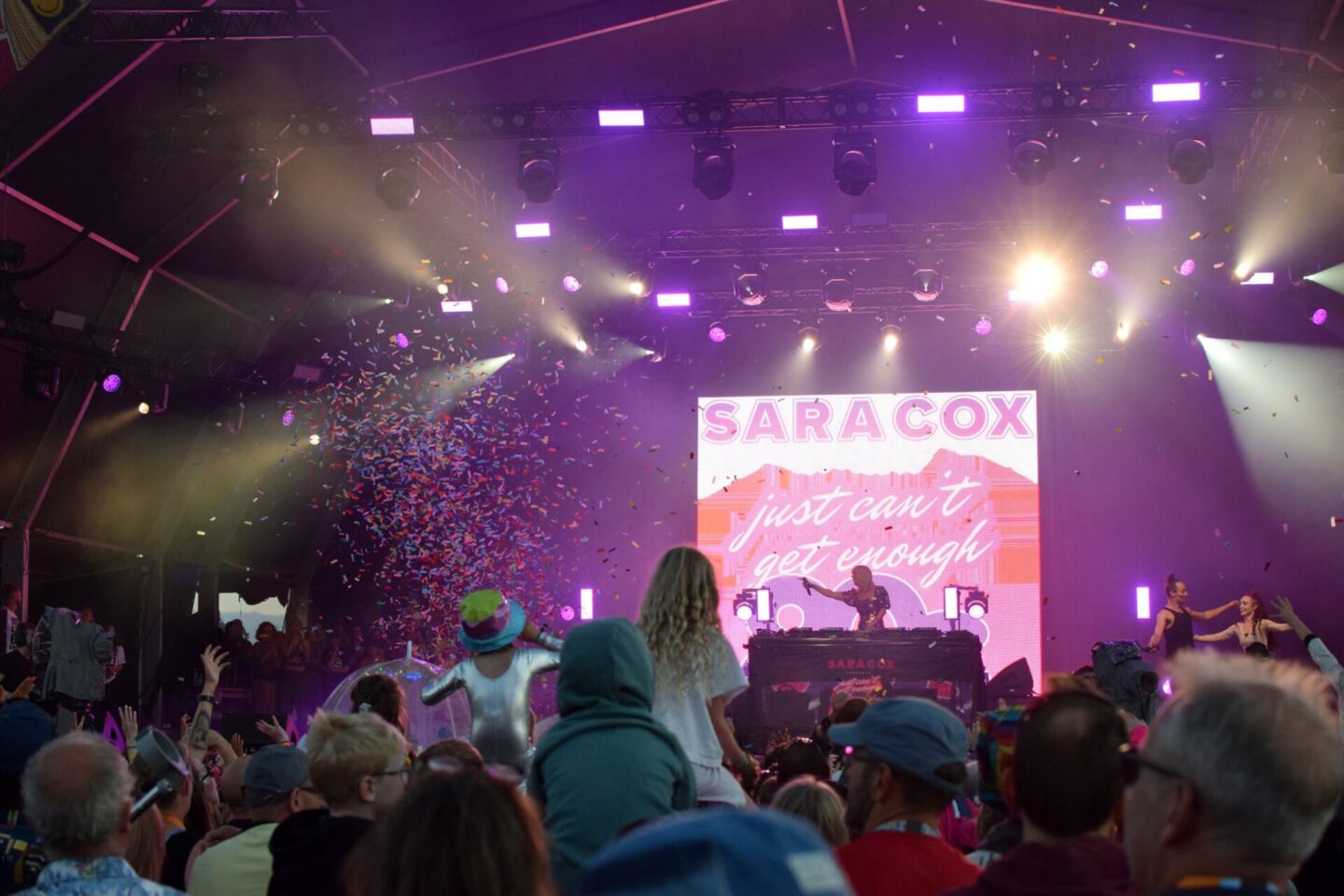 Sara Cox - Just can't get enough 80s