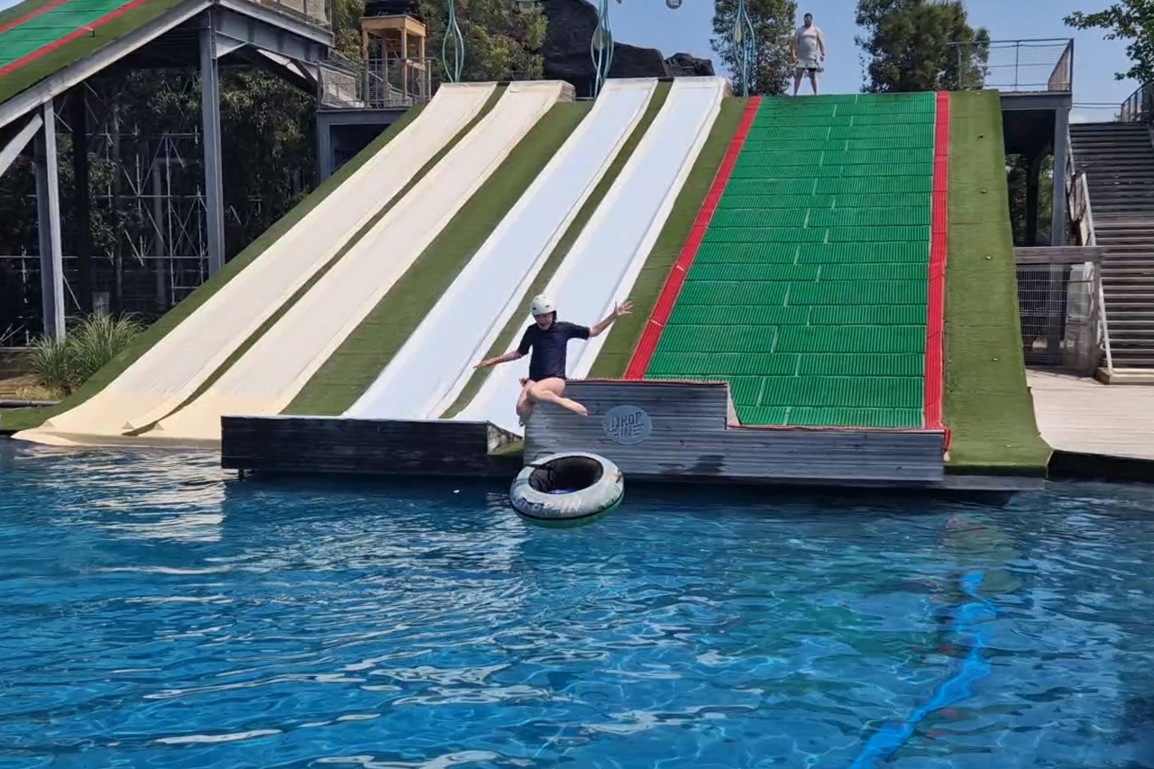 Drop-in water park - jump-slides with donuts