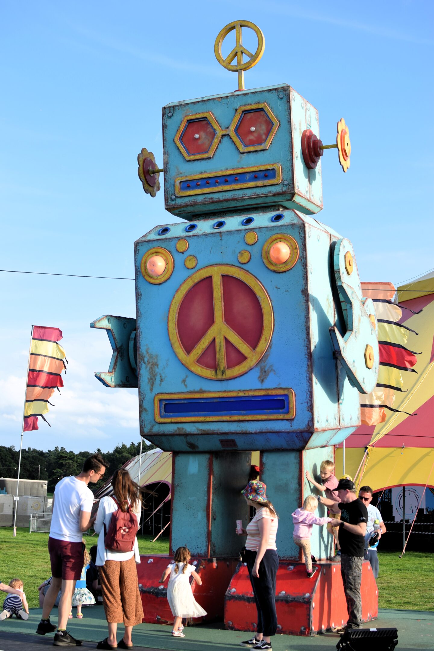 Camp Bestival Lovebot
