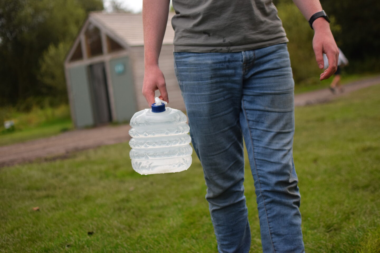 Large folding water bucket for carrying water when camping
