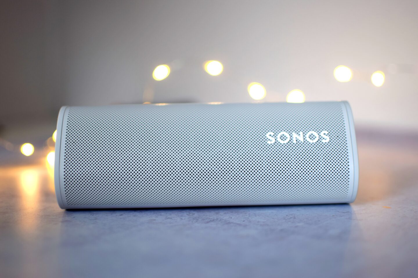Sonos Roam in white - travel gifts