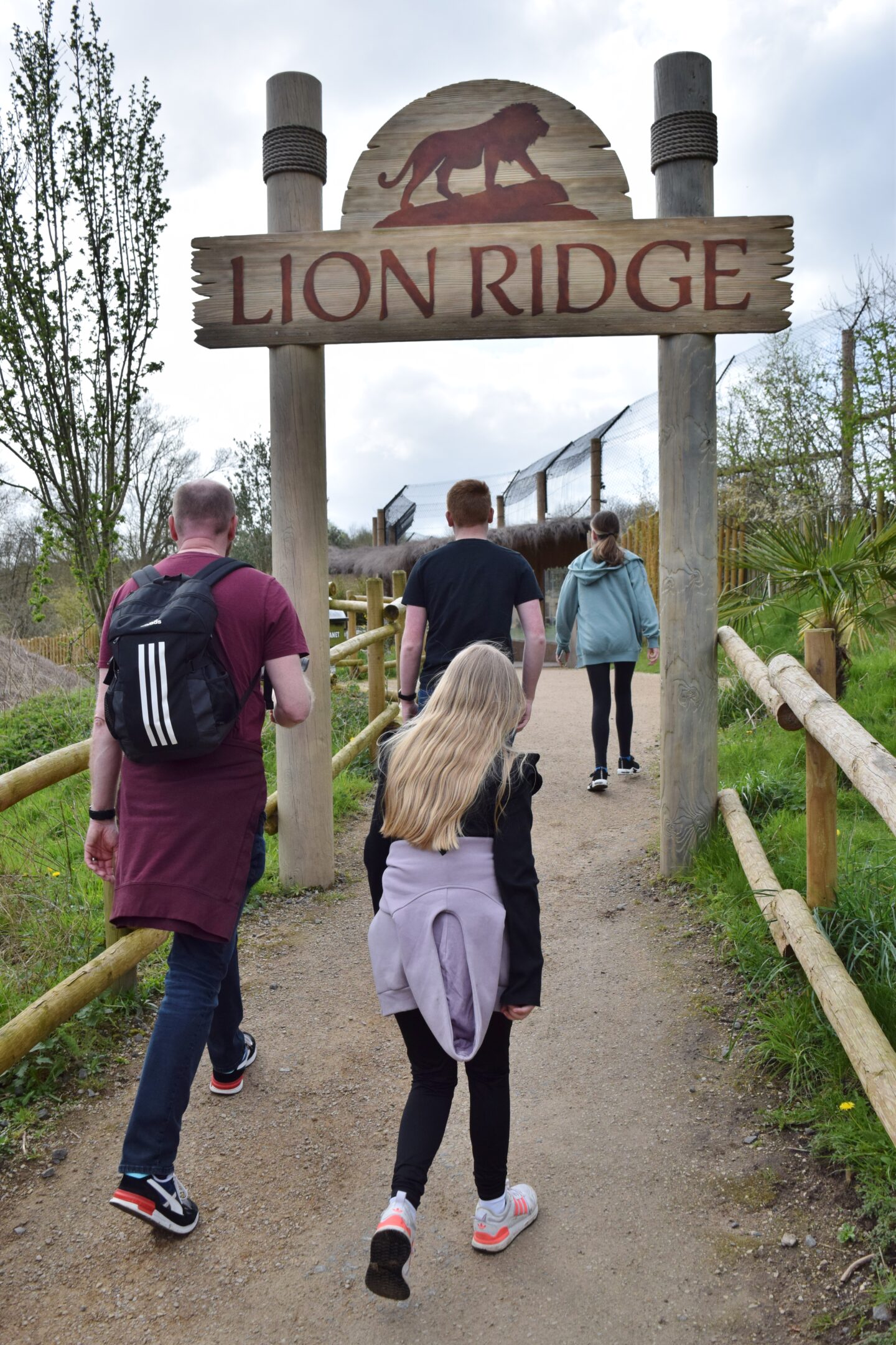 Walking to Lion Ridge