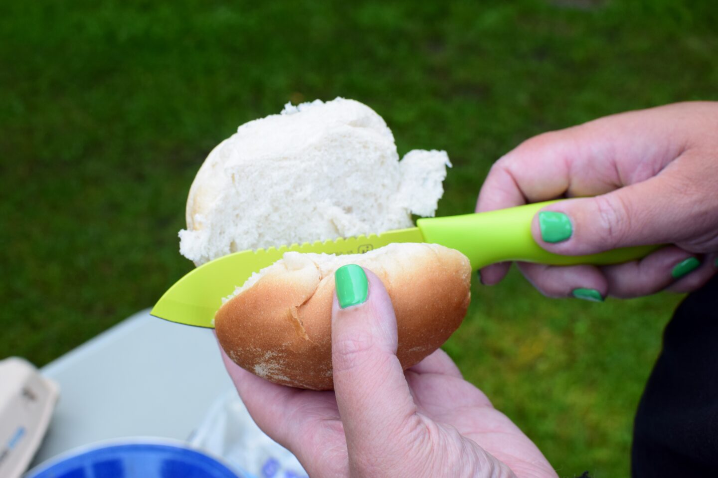 camping knives with protective cover