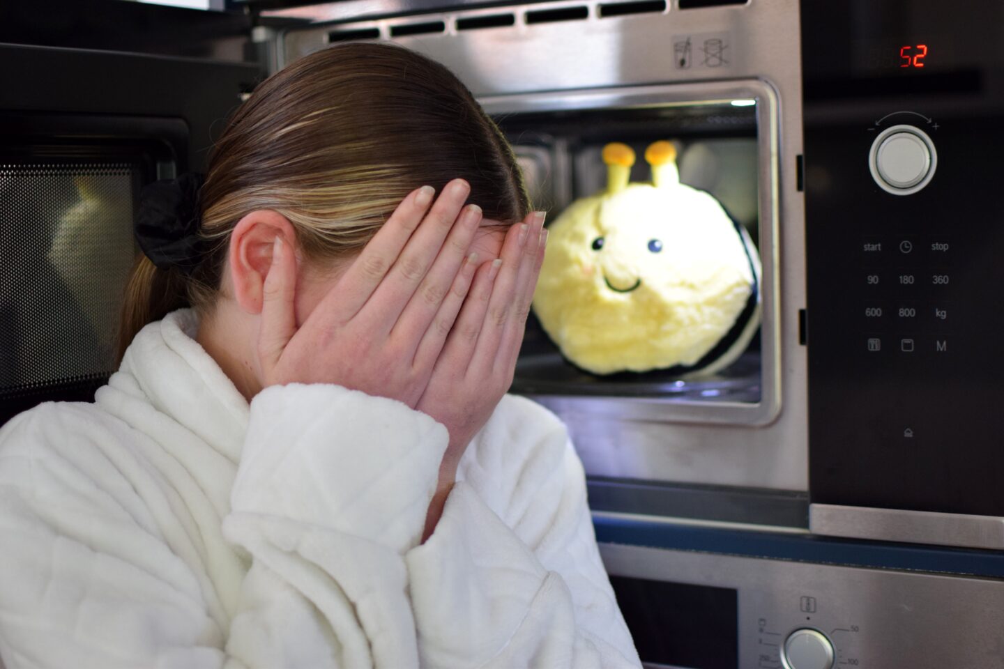 Microwavable cuddly bee